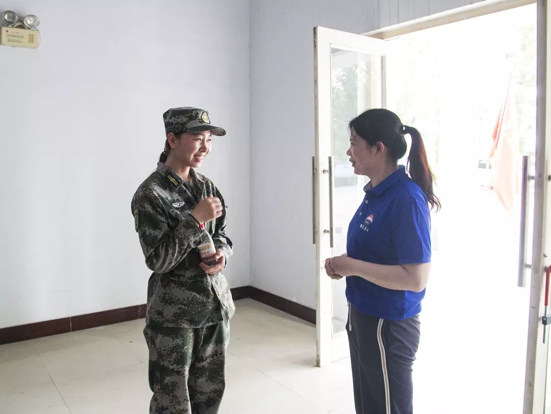 宏瑞集团丨军民团结一家亲,盛世共话鱼水情 宏瑞集团丨军民团结一家亲,盛世共话鱼水情